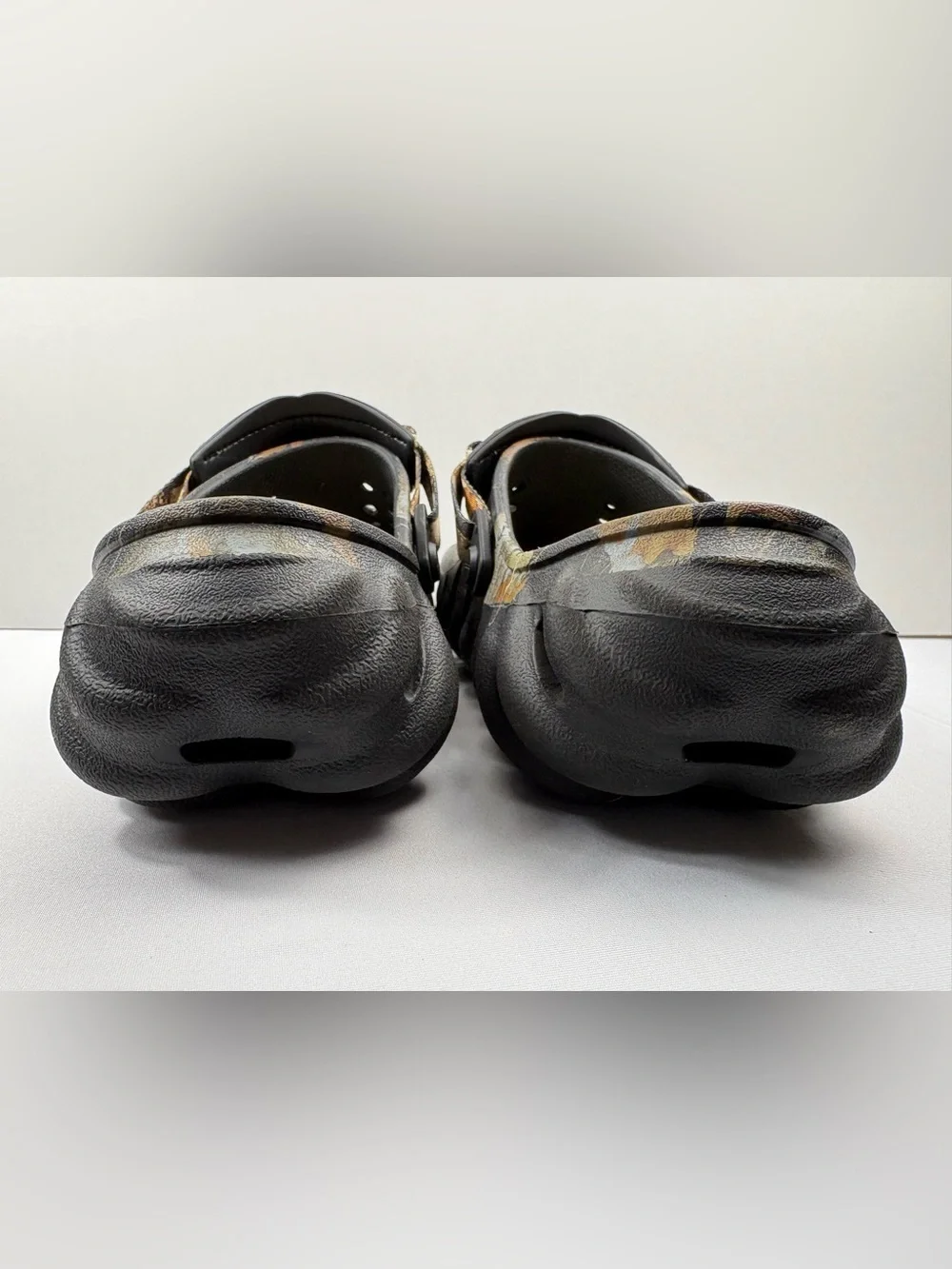 CROCS size 10